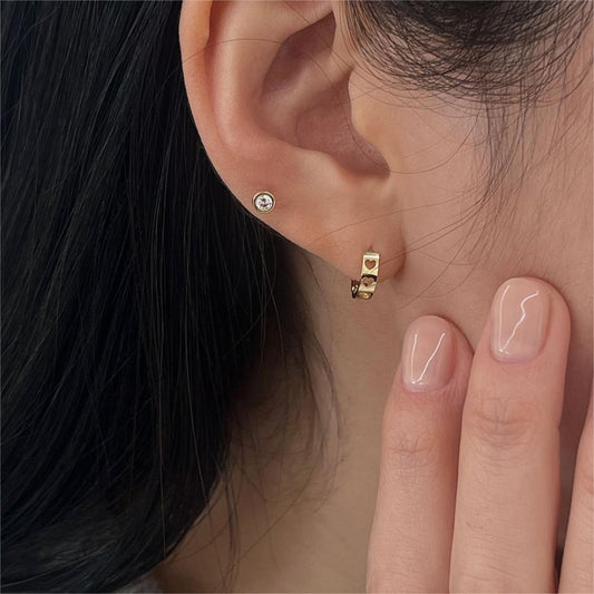 Minimalist Heart-Shaped 925 Sterling Silver Ear Studs with Plated Finish