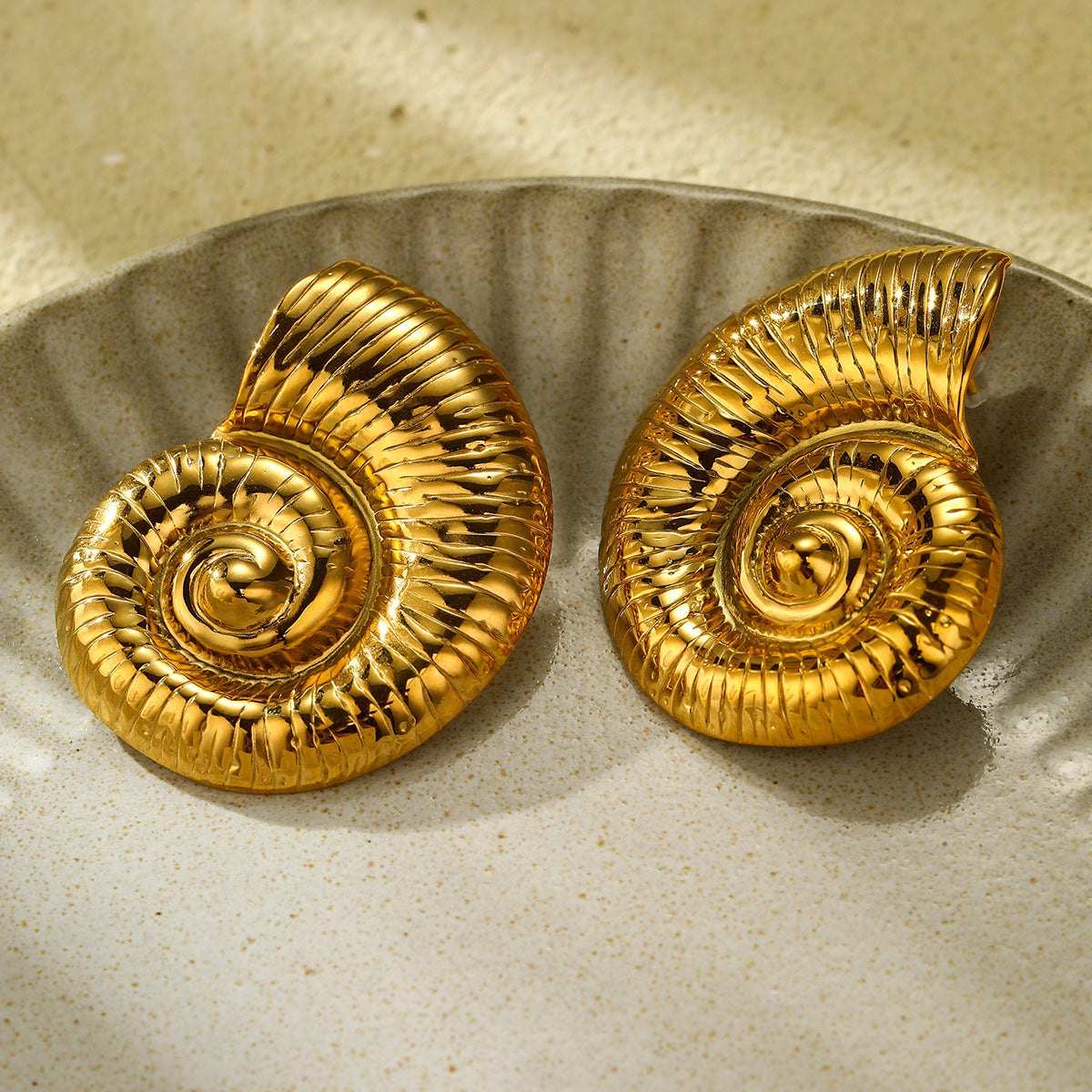 Orecchini in Acciaio Inossidabile da Donna con Placcatura, a Forma di Concha, Stile Naturale, Intrecciati Geometrici