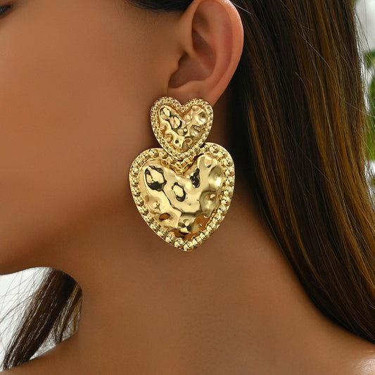 Orecchini a perno con cuore geometrico rugoso di lusso leggero in lega di zinco placcata oro 18K, gioielli alla moda da donna