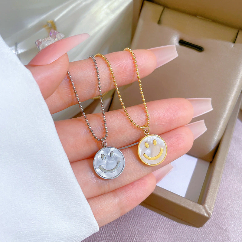 Collana Minimalista con Pendente Geometrico in Acciaio al Titanio per Donna e Uomo con Catena a Locket Dorata, Dolce e Delicata Gioielleria per la Clavicole
