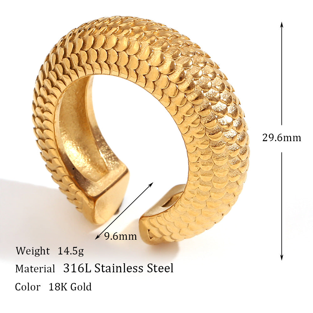 Minimalist Geometric Stainless Steel Plated 18K Gold Fish Scale Texture Large C-Shaped Clip-On Earrings for Women