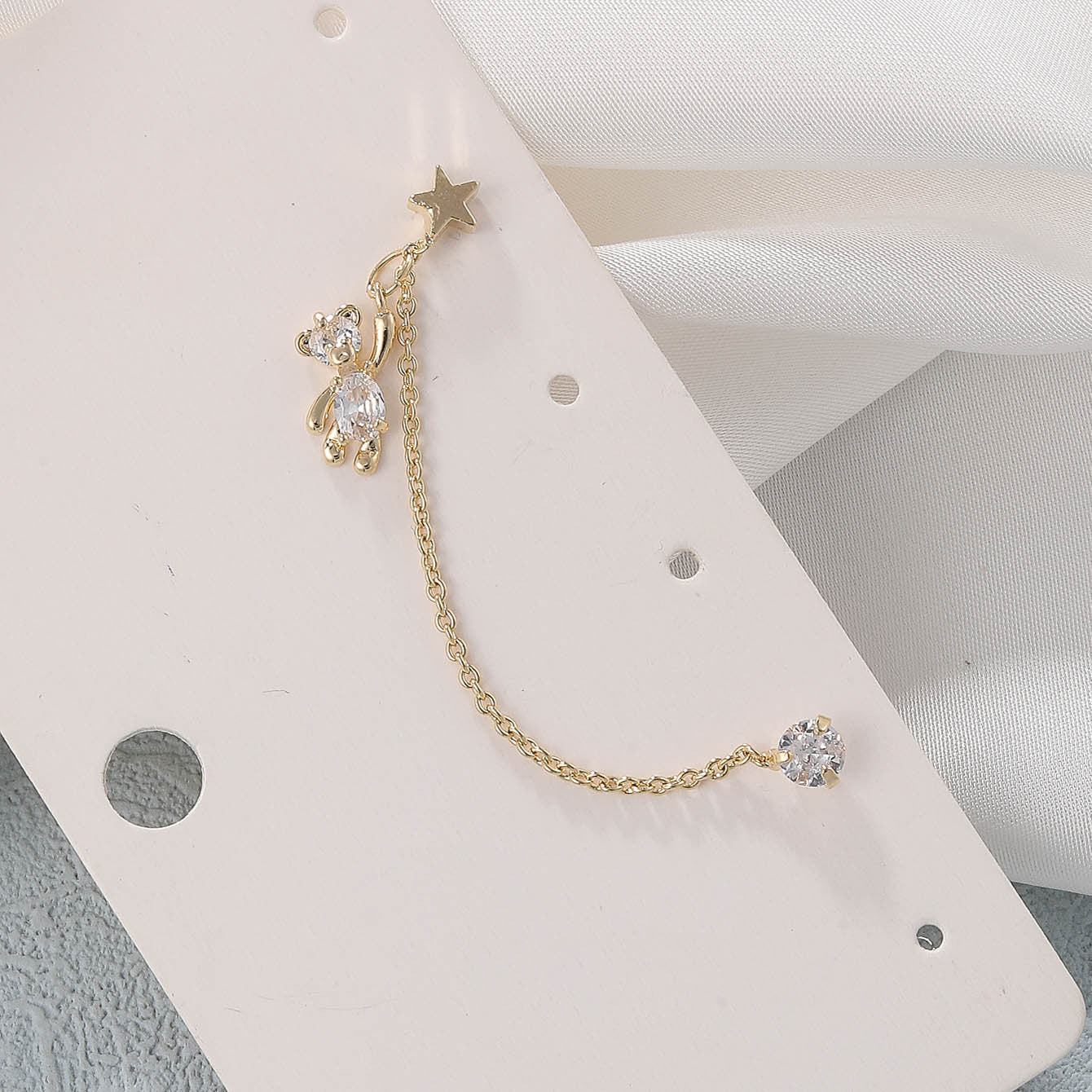 Pendientes de Oso Geométricos de Moda en Cobre Bañado en Oro con Postes de Acero Inoxidable para Mujer