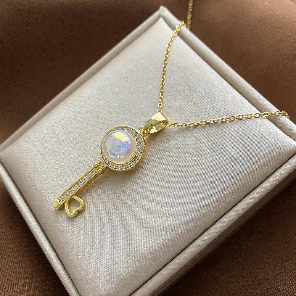 Collana con Ciondolo Floreale Minimalista per Donne e Uomini in Acciaio al Titanio con Catena a Serpente, Finitura Galvanizzata e Design Irregolare