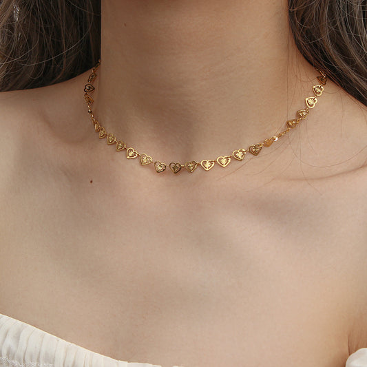 Collana alla Clavicole Minimalista a Cuore Elegante in Acciaio Inossidabile con Pendente in Acciaio al Titanio e Finitura Galvanica da Donna