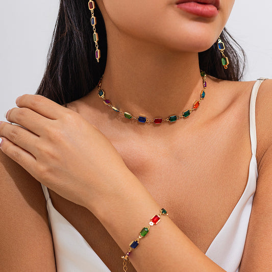 Collar con colgante de diamantes de imitación vintage en forma de corazón con diseño geométrico para mujer