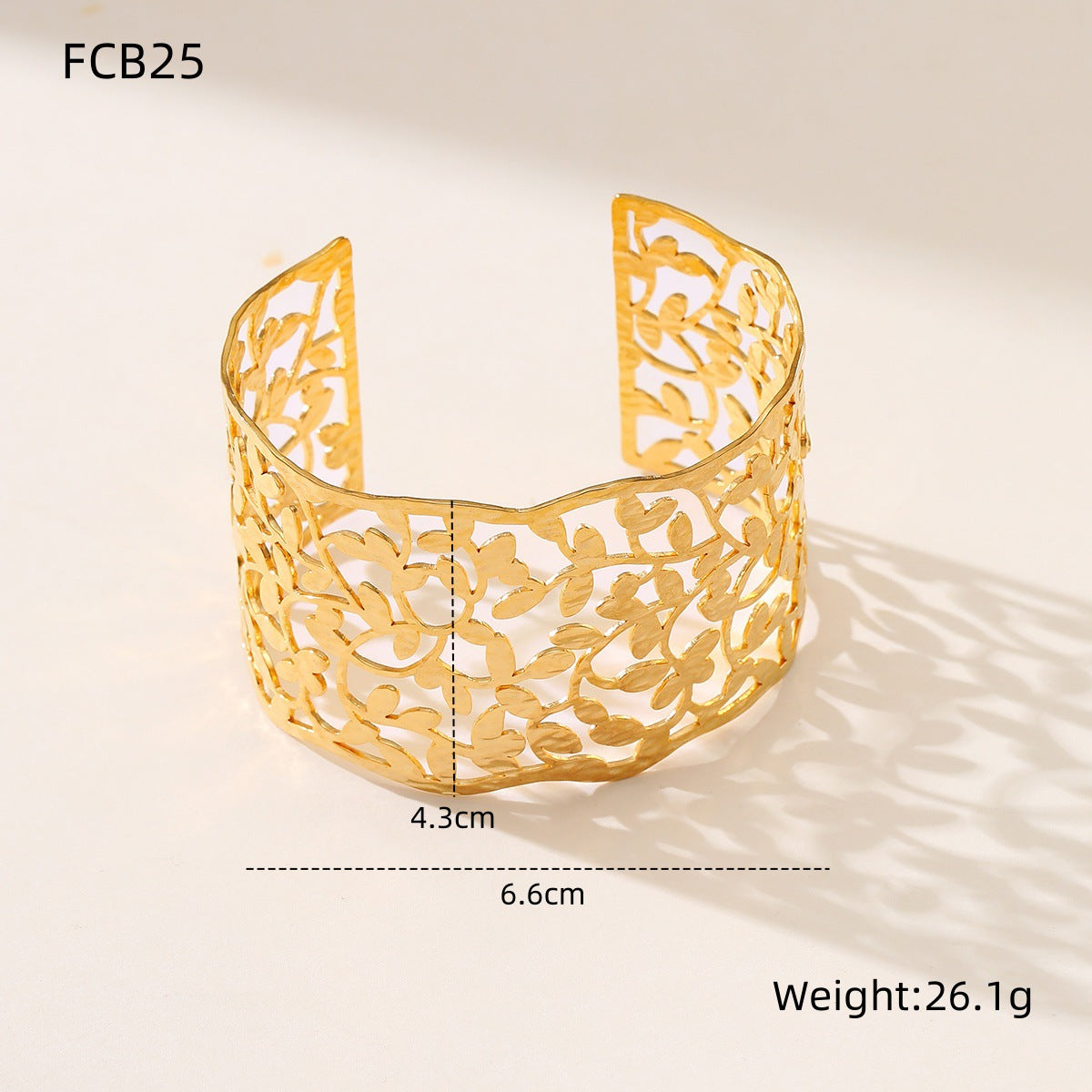 Pulsera de acero inoxidable con hoja hueca geométrica minimalista y acabado chapado para mujer