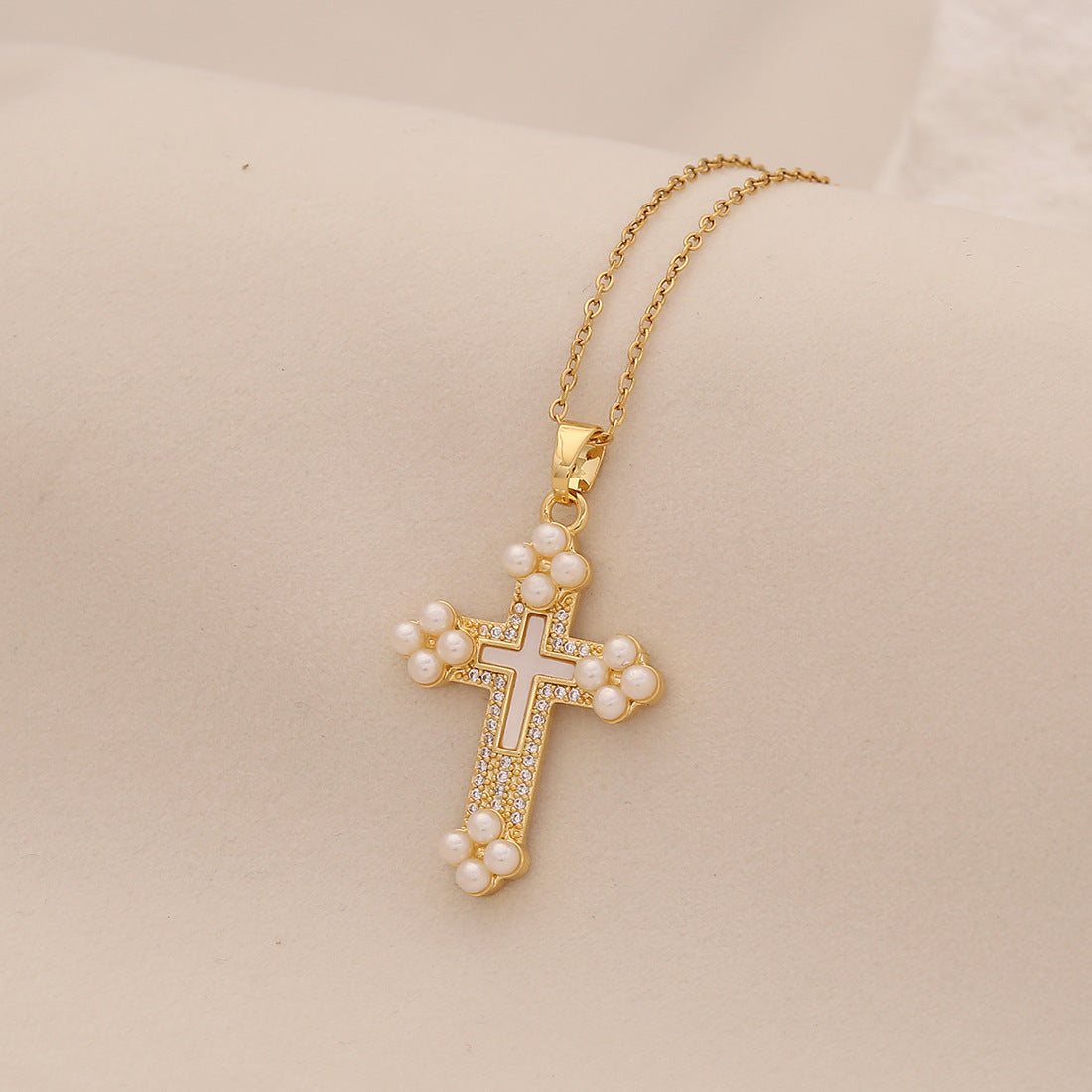 Collana personalizzata con croce in acciaio inossidabile, ciondolo in rame e perla finta