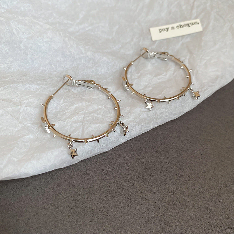 Orecchini a cerchio geometrici rotondi minimalisti da donna con base in rame placcato oro e perni in argento sterling 925, gioielli eleganti di lusso adatti all'ufficio