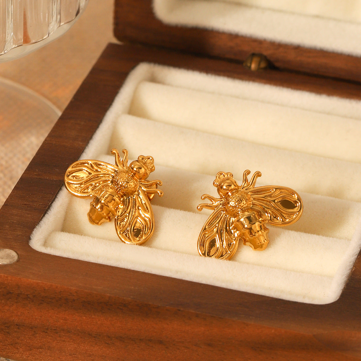 Trendy Geometric Bee Stud Earrings 18K Gold Plated Stainless Steel Women Fashion Jewelry