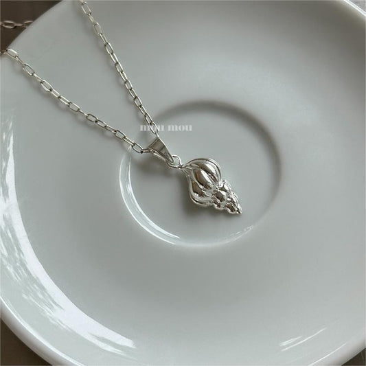 Collar con colgante de concha minimalista de plata de ley 925 con cadena ajustable