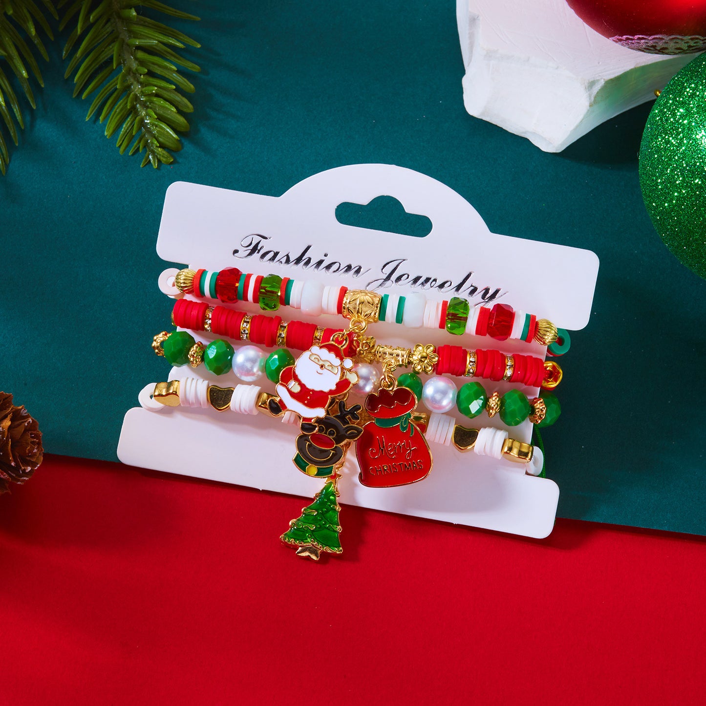 Juego de pulseras navideñas hechas a mano de arcilla polimérica para mujer, con dijes de Papá Noel, muñeco de nieve y renos en un festivo estilo navideño
