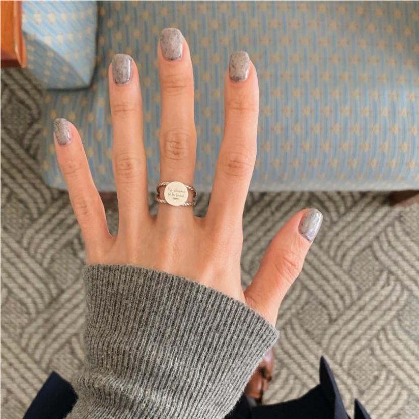 Anillo de plata de ley 925 minimalista vintage en forma de corazón con detalle de rayas geométricas para mujer