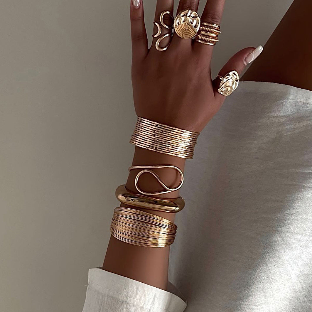 Bracciale Geometrico in Acciaio Inossidabile Placcato con Design a Polsino Aperto per Uomo e Donna