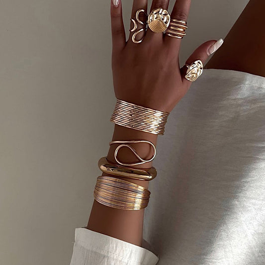 Bracciale Geometrico in Acciaio Inossidabile Placcato con Design a Polsino Aperto per Uomo e Donna