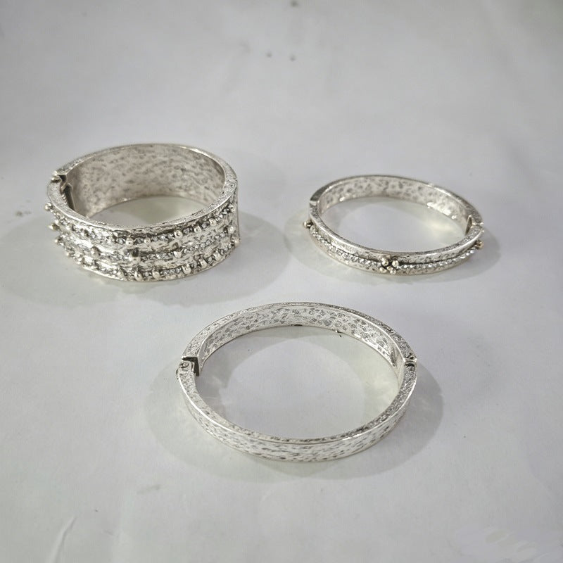 Vintage Geometric Rhinestone Plated Zinc Alloy Cuff Bracelet for Women