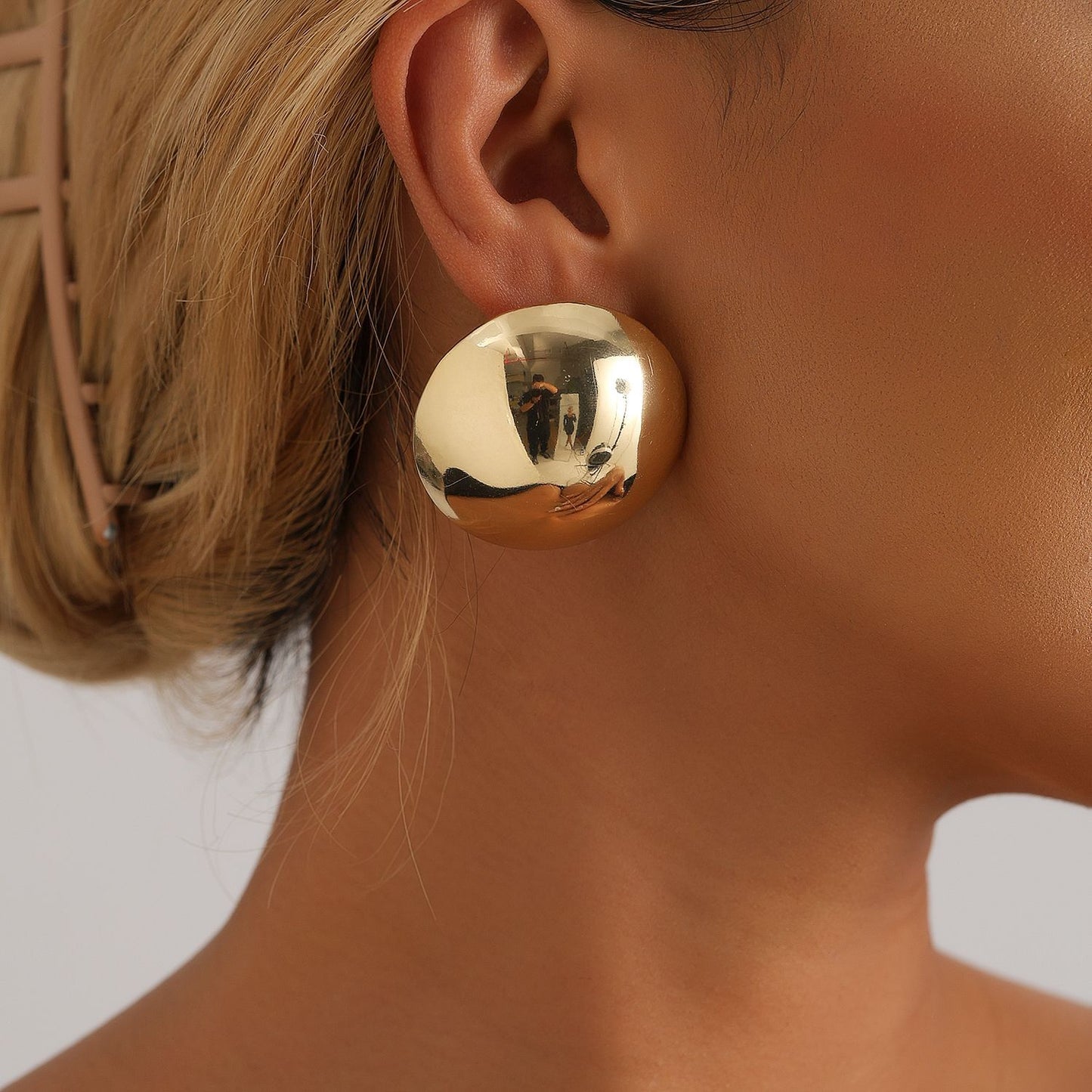 Retro Geometric Metal Stud Earrings with Plated Finish for Women
