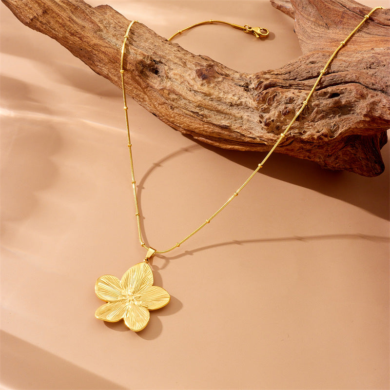 Vintage Gold Plated Floral Stainless Steel Pendant Necklace with Snake Chain for Women
