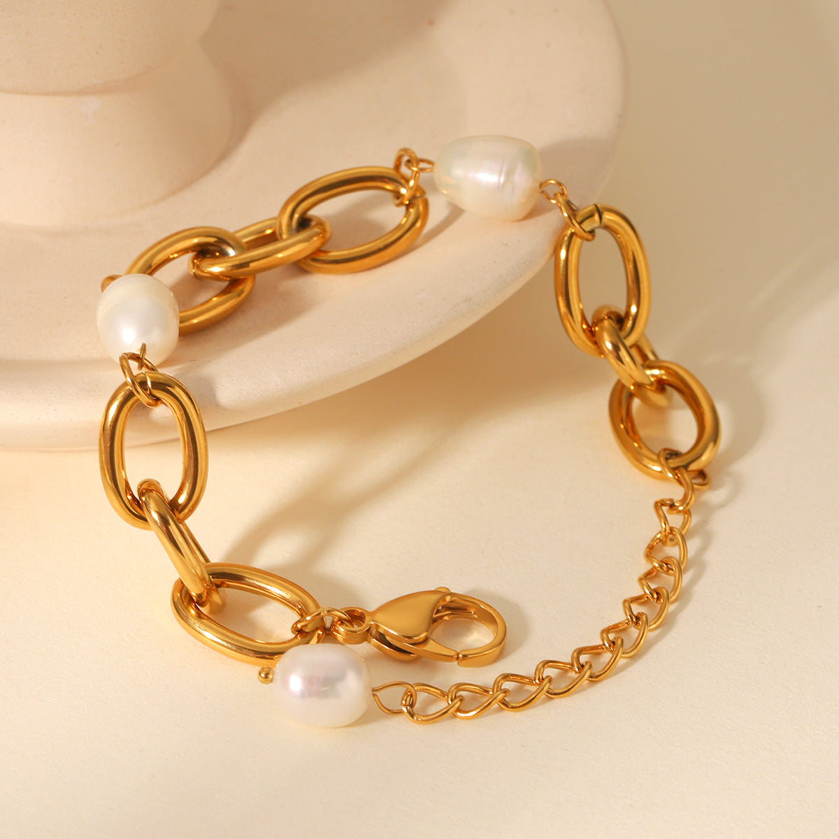 Bracciale Ins Style geometrico con perle d'acqua dolce in acciaio inossidabile placcato oro 18K con catena a maglie a O in acciaio al titanio, gioielli anallergici