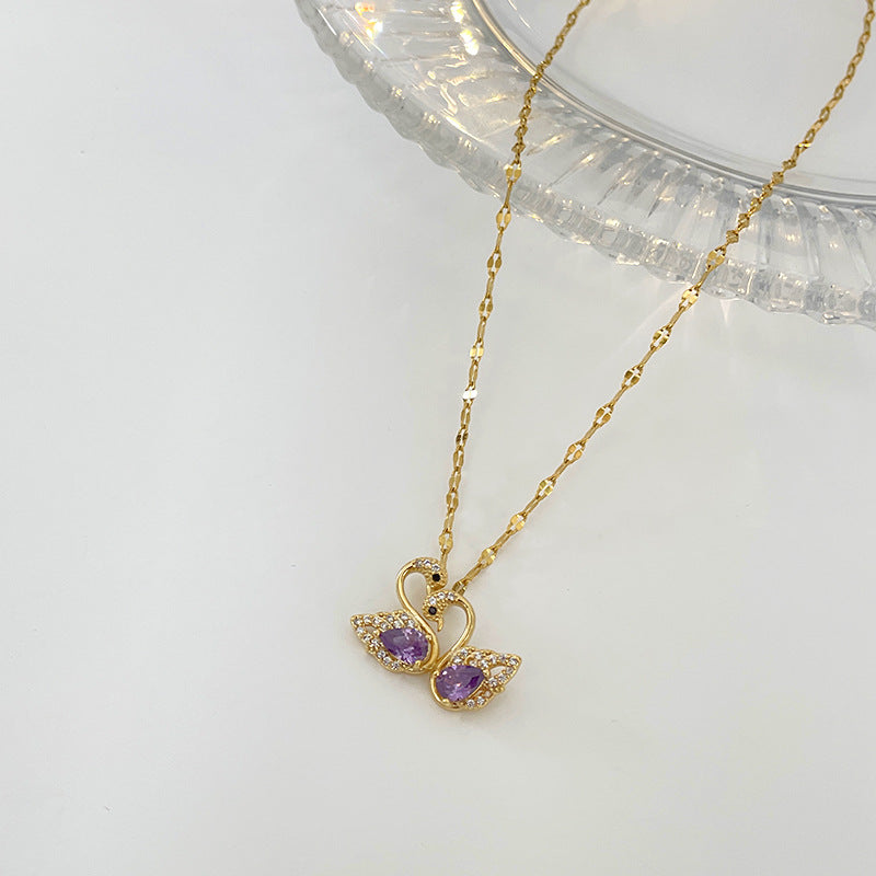 Elegante collana con ciondolo a cigno per donna, catena sottile in acciaio al titanio placcato, con design geometrico e stile lussuoso leggero