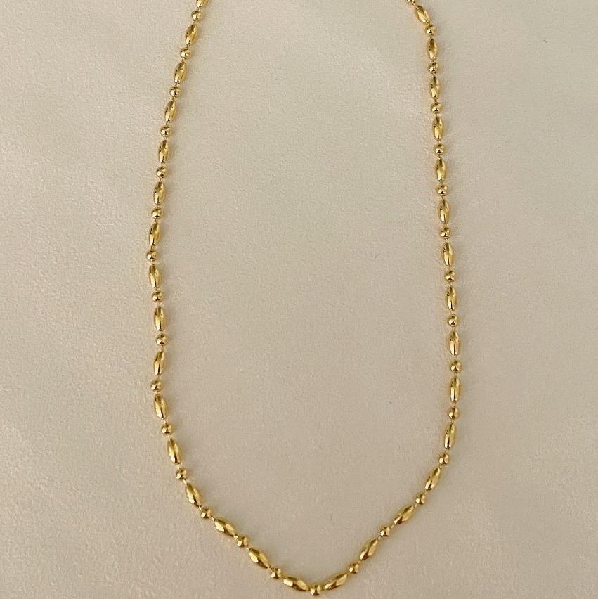 Geometric Dot Pattern Short Necklace in 925 Sterling Silver with Polished Finish