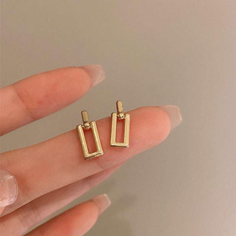 Orecchini da Donna a Cerchio Geometrico in Metallo e a Perno a Cuore, Stile Vintage con Finitura Placcata