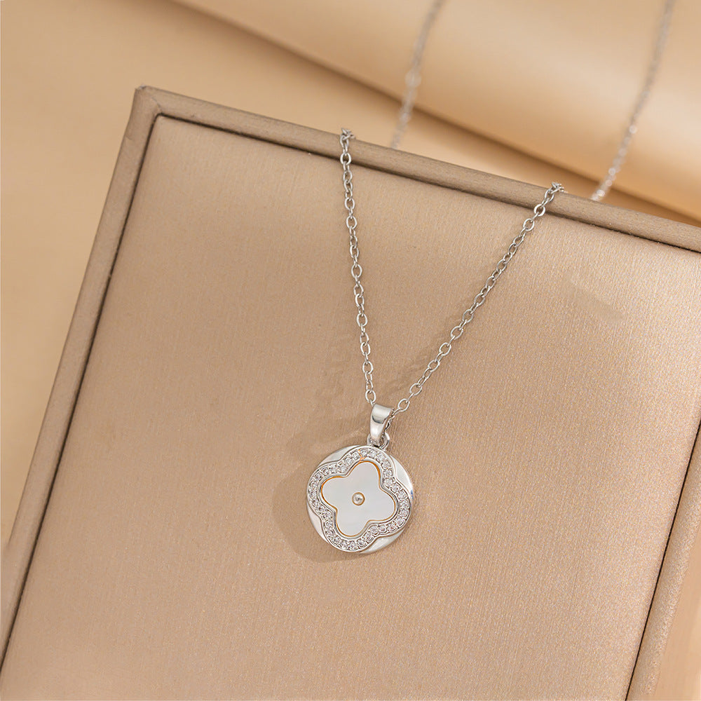 Minimalist Geometric Titanium Steel Necklace for Women with Gold Plating Locket Chain Fashion Accessory