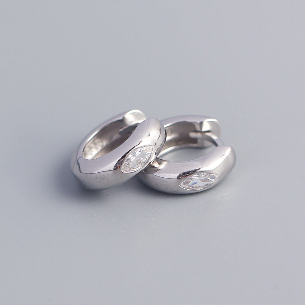 Pendientes de aro geométricos minimalistas de plata de ley S925 con incrustaciones de circonita baguette