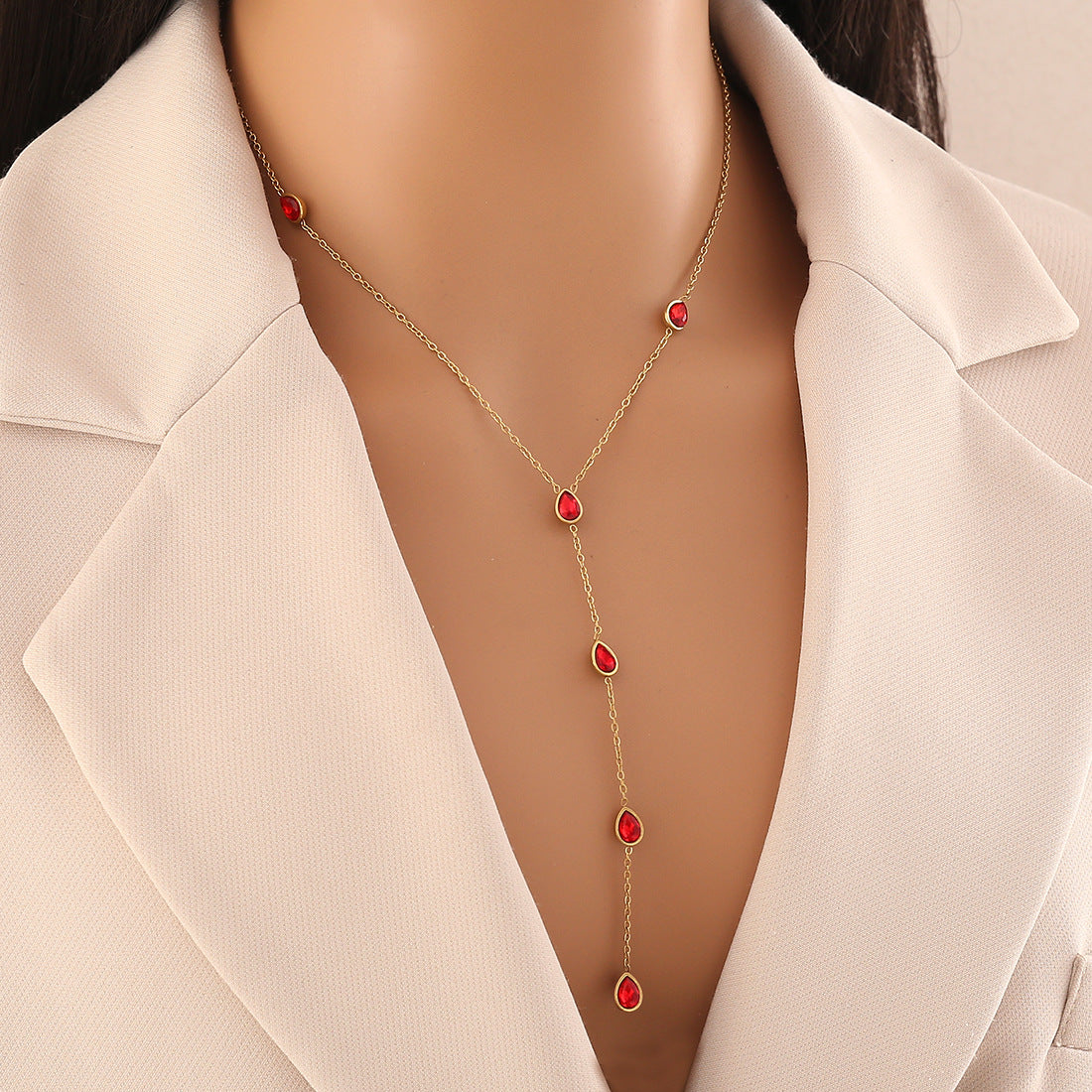 Fashionable OL Style Teardrop-Shaped Stainless Steel Pendant Necklace with Plated Finish and O-Chain for Women