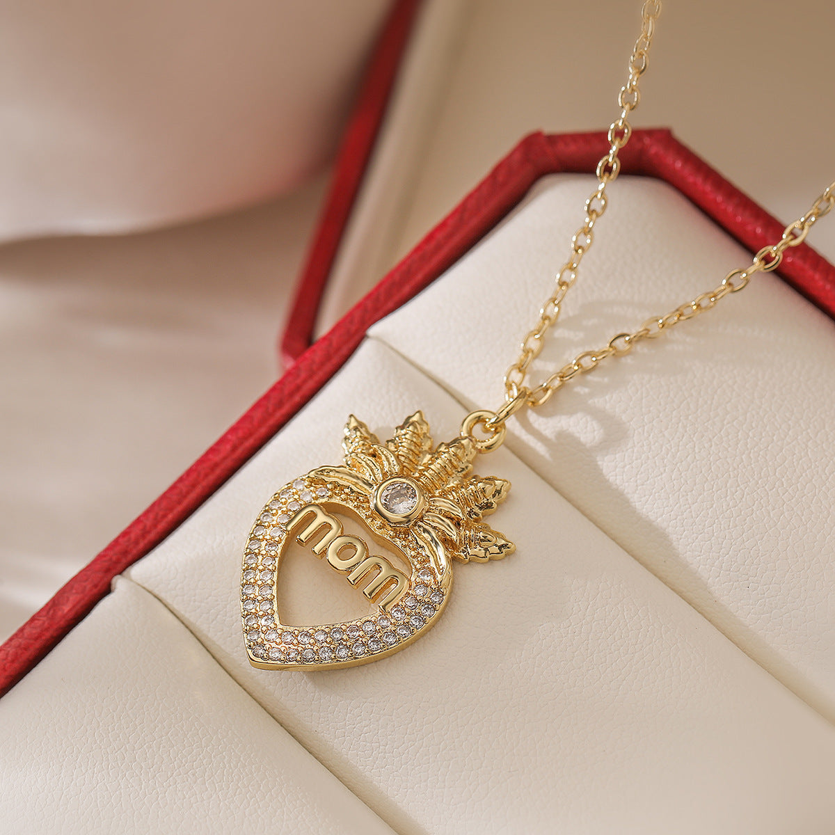 Collana con pendente a cuore minimalista in rame placcato oro vero e zirconi per donna