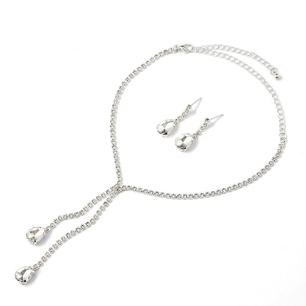 Fashionable Water-Drop Pendant Necklace and Earrings Set for Women with Rhinestone Inlay in Alloy, Wavy Chain Style