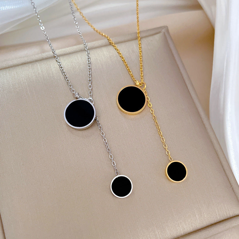 Collar Minimalista con Colgante de Doble Anillo Geométrico de Acero de Titanio para Mujer con Incrustaciones de Diamantes de Imitación, Cadena para Clavícula para Uso Informal y de Oficina