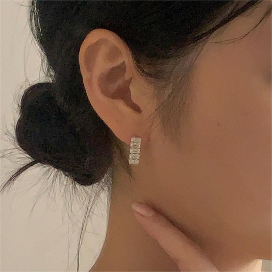 Orecchini a perno geometrici quadrati minimalisti con zircone in argento sterling 925 e finitura placcata