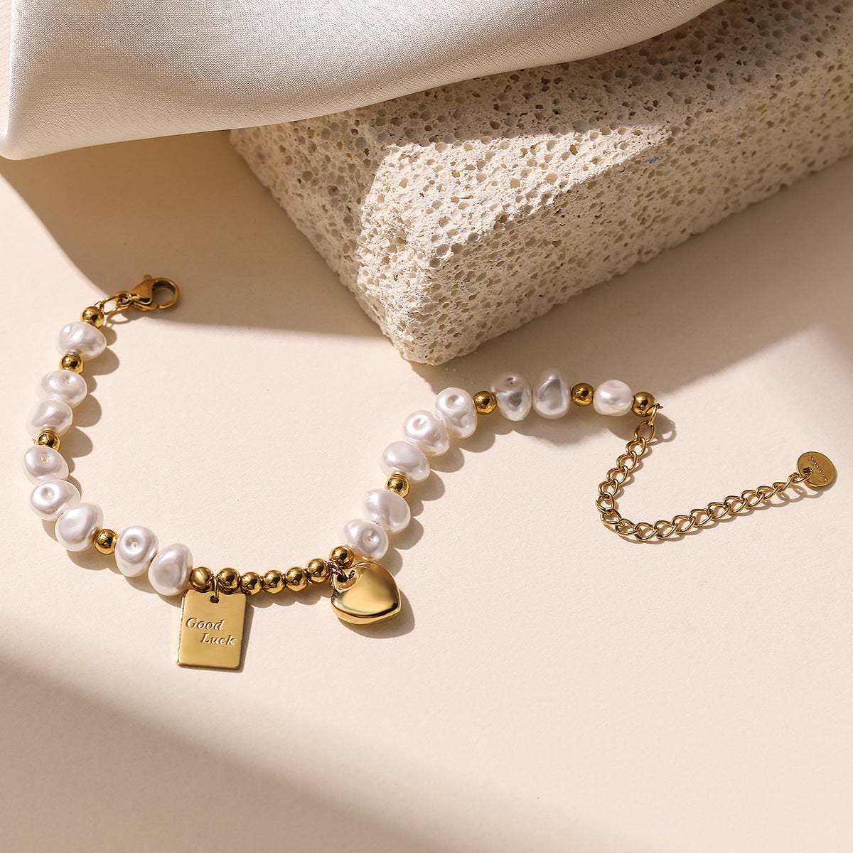 Minimalist Elegant 18K Gold Plated Geometric Stainless Steel Bracelet with Pearl for Women