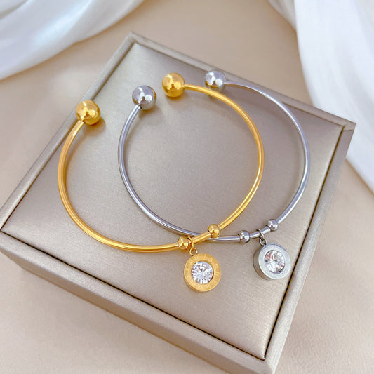 Bracciale minimalista vintage di lusso in acciaio al titanio