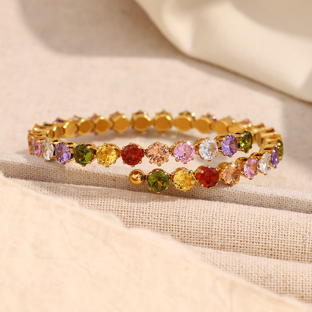 Bracciale Minimalista Geometrico in Acciaio Inossidabile con Placcatura in Oro 18K e Accenti Colorati di Zirconi Cubici