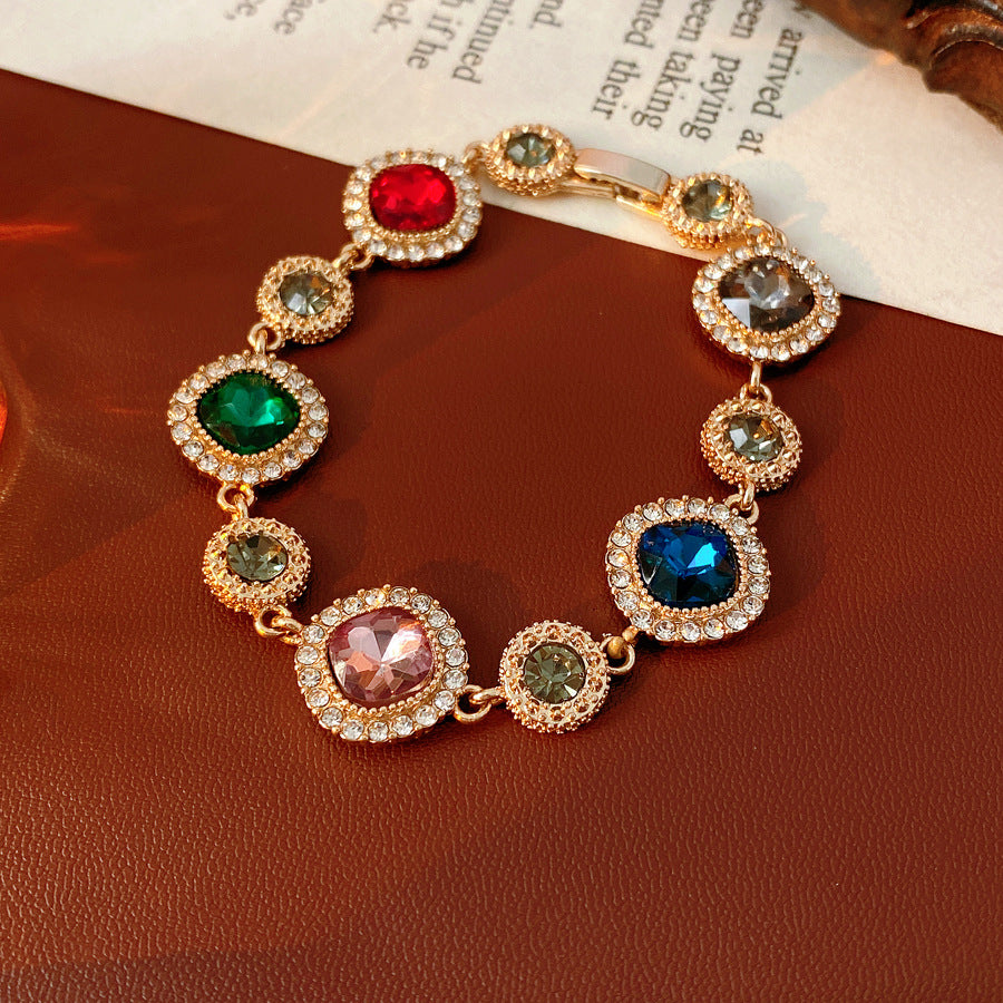 Vintage Geometric Rhinestone Inlay Alloy Bracelet for Women