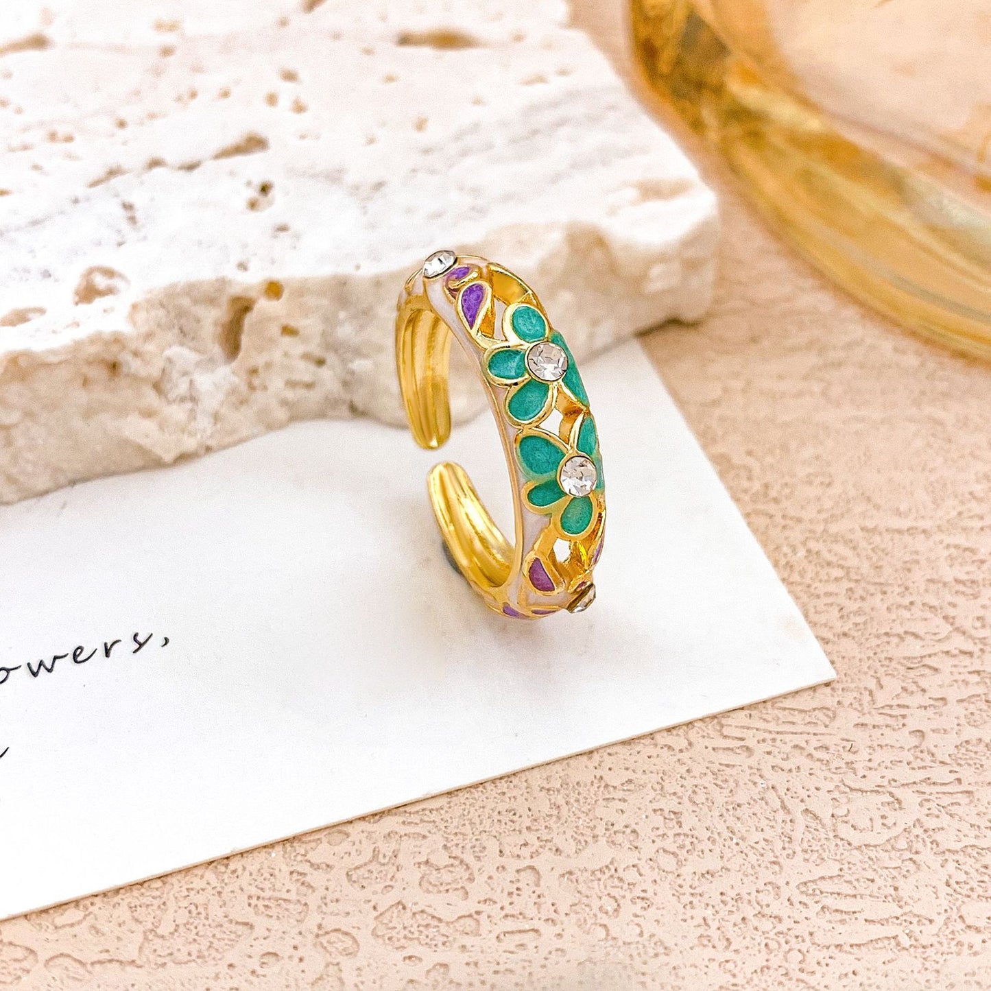 Anello in lega placcato oro con design floreale e cavo, elegante e di lusso, per donna