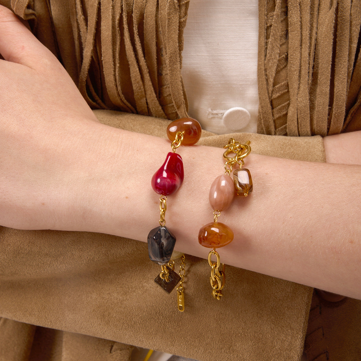 Bracciale a Cuore in Resina Stile Retrò con Finitura Galvanica per Donna, Accessorio di Moda Leggero e di Lusso
