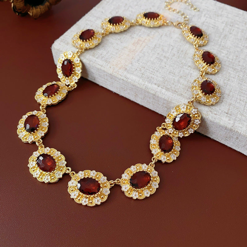 Set collana pendente ovale floreale vintage con orecchini e bracciale per donna, gioielli placcati in lega