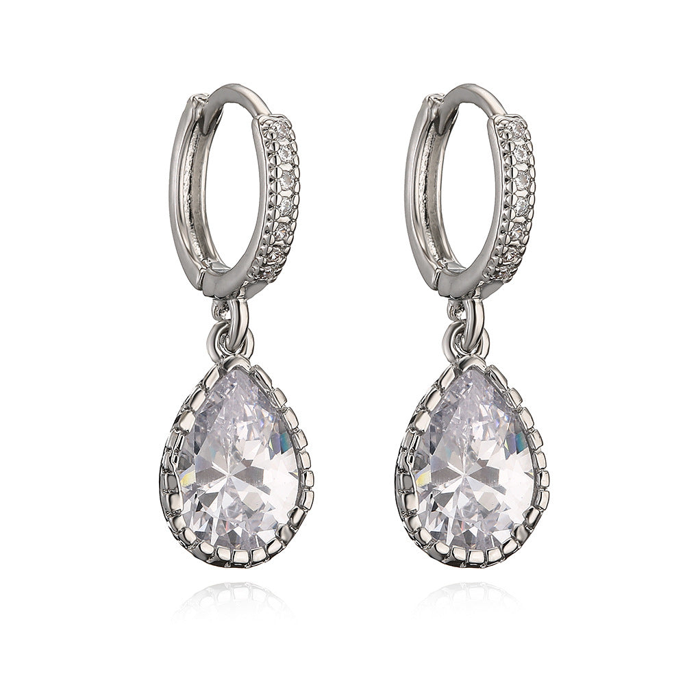 Orecchini da donna minimalisti ed eleganti in rame placcato oro vero con zircone a goccia