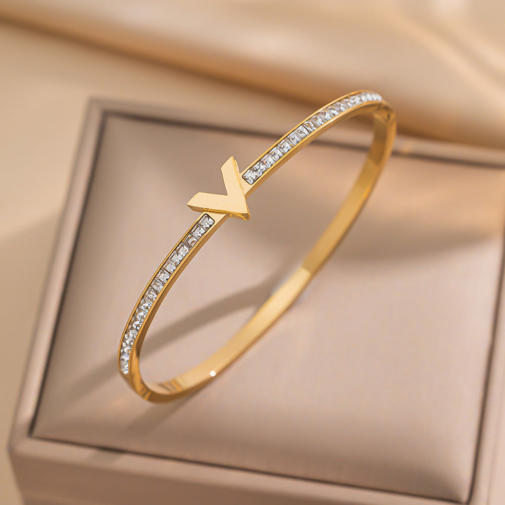 Minimalist V-Shaped Titanium Steel Bracelet for Women with Rhinestone Inlay and Anti-Tarnish Plating