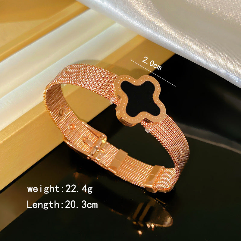 Vintage Minimalist Micro-inlay Shell Four-leaf Clover Plated Titanium Steel Bracelet