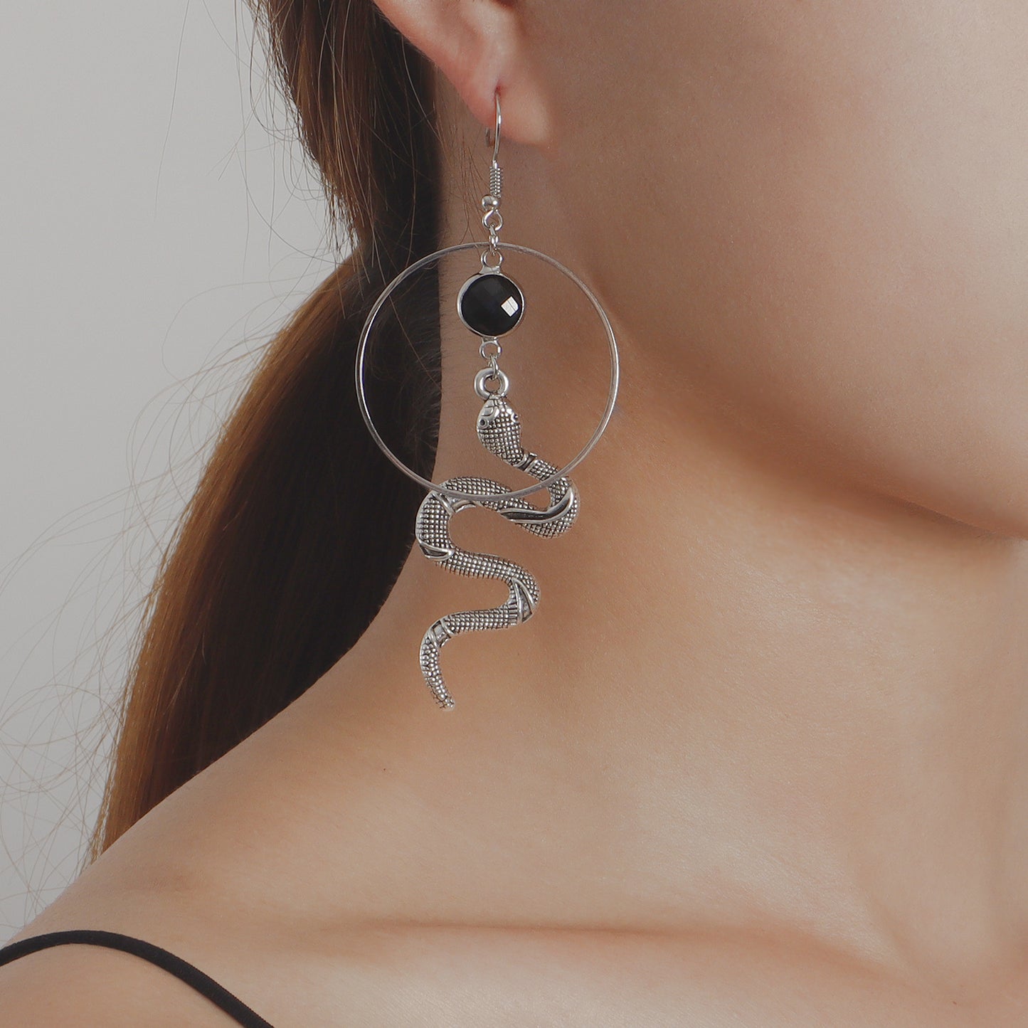 Minimalist Geometric Snake-Shaped Alloy Earrings with Rhinestone Inlay for Women