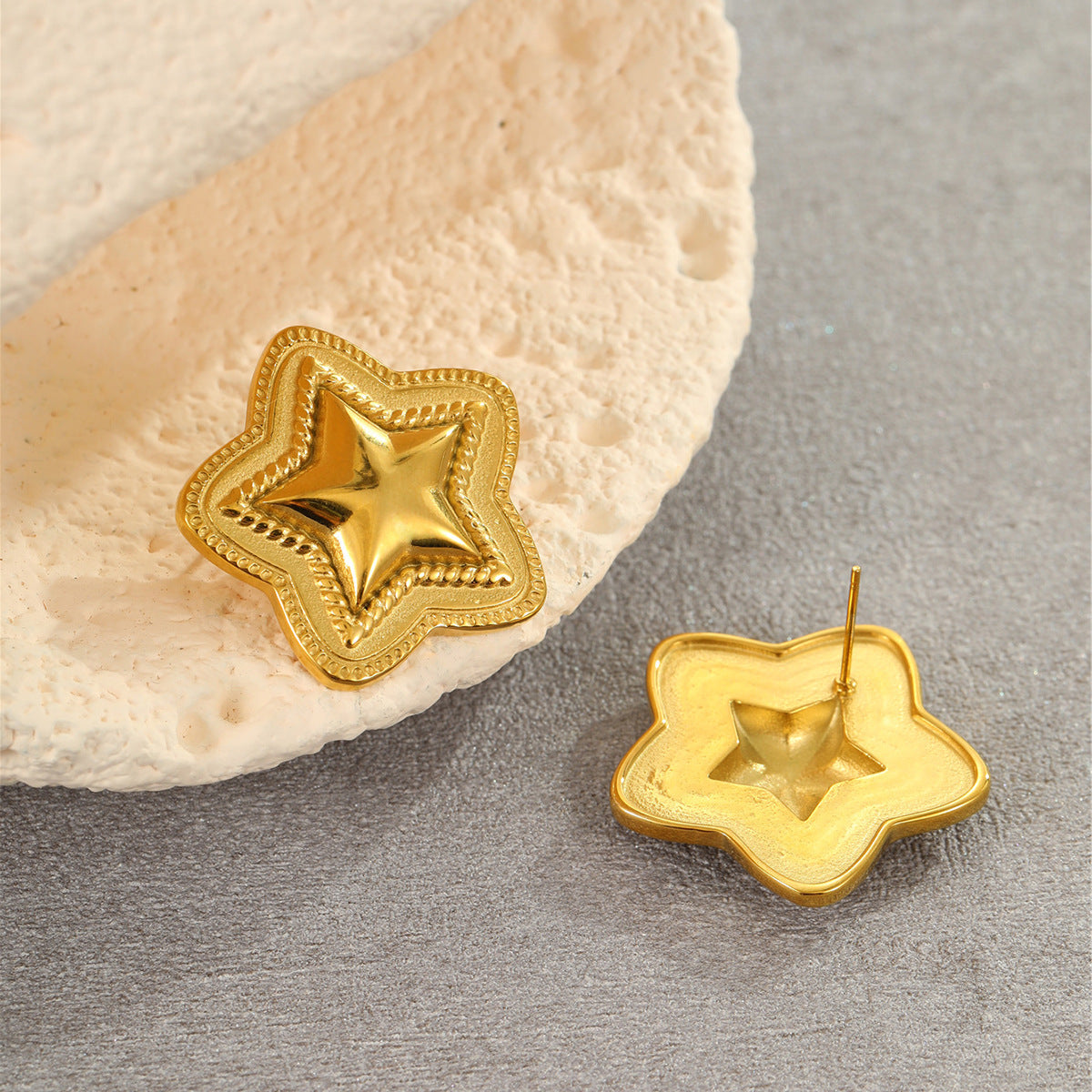 Minimalist Star-Shaped Titanium Steel Earrings with Gold Plating for Women, Fashionable Office Wear Style