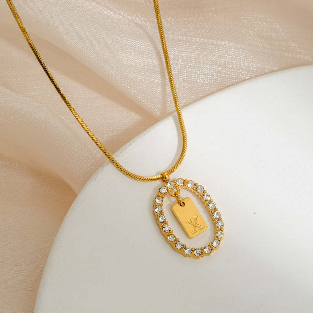 Collana da donna con ciondolo a lettera in acciaio inossidabile, minimalista, con strass, su catena snake