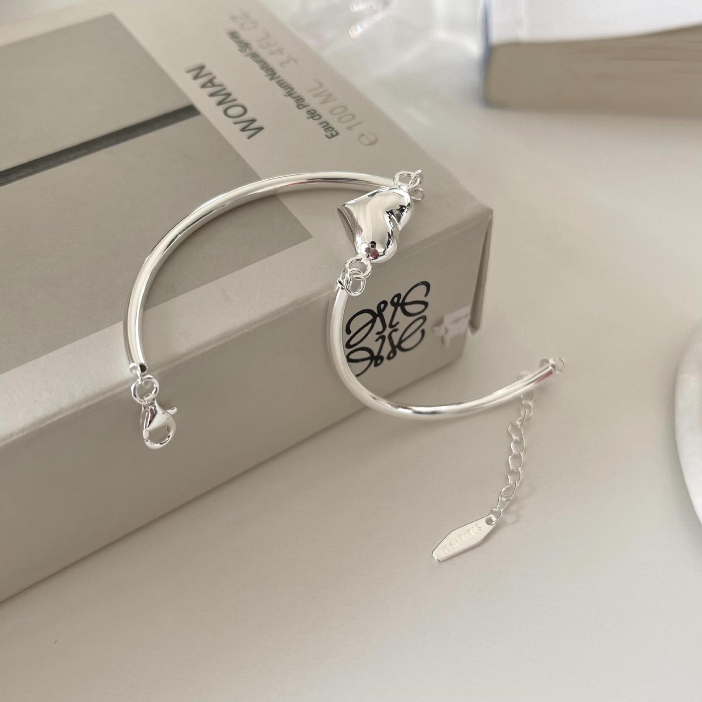 Minimalist Heart-Shaped S925 Sterling Silver Bracelet with Plated Finish for Women