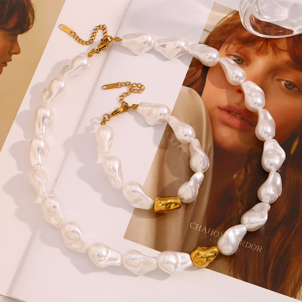 Conjunto de collar y pulsera de perlas barrocas geométricas de estilo vintage francés para mujer en acero inoxidable con baño de oro de 18 quilates