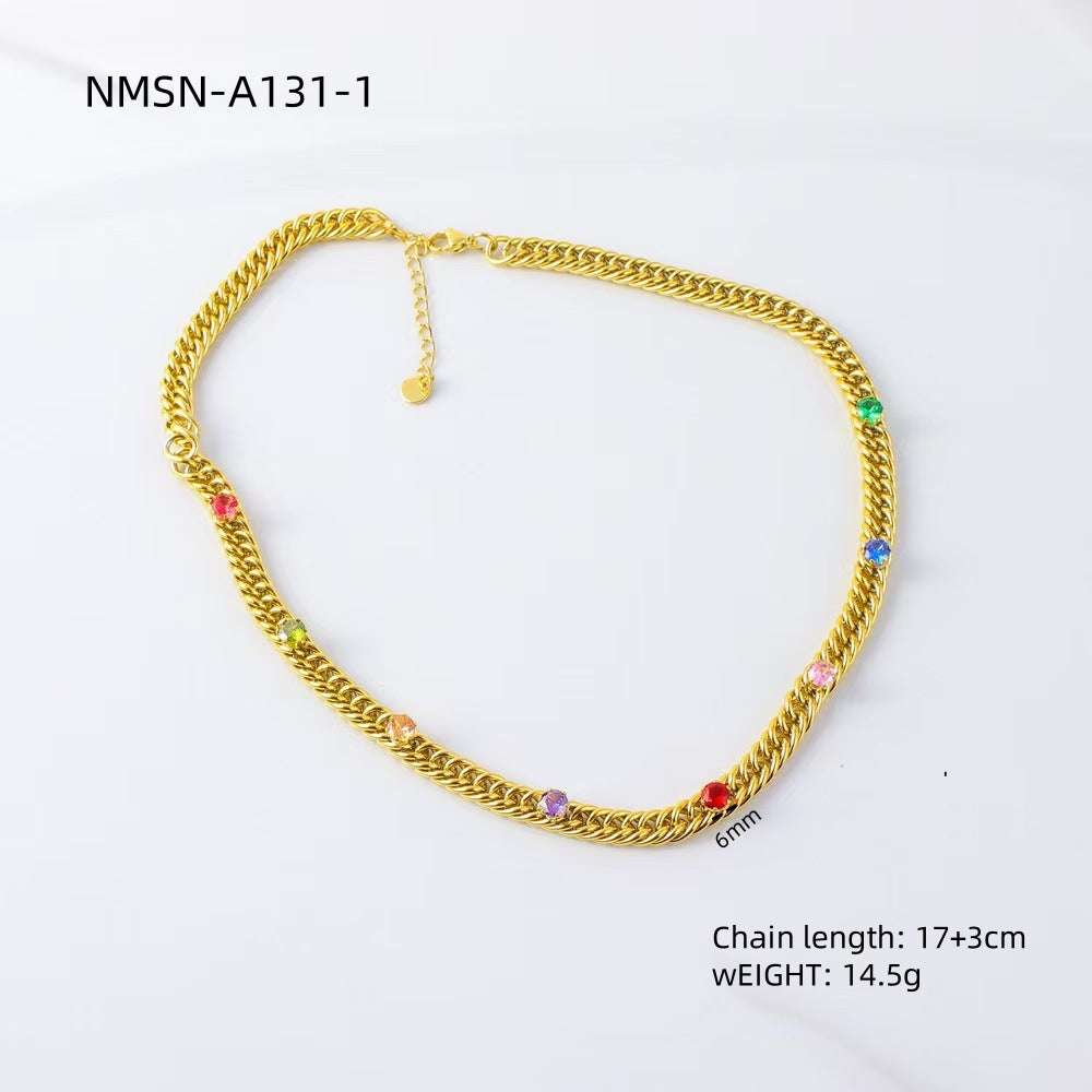 Collar Minimalista Geométrico de Acero de Titanio con Chapado en Oro de 18K y Detalles de Circonita Cúbica en Cadena Cubana