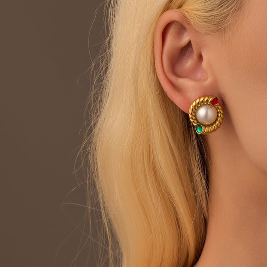 Orecchini a cerchio in acciaio inossidabile intrecciato in stile vintage con intarsio di perle e accenti in pietra naturale