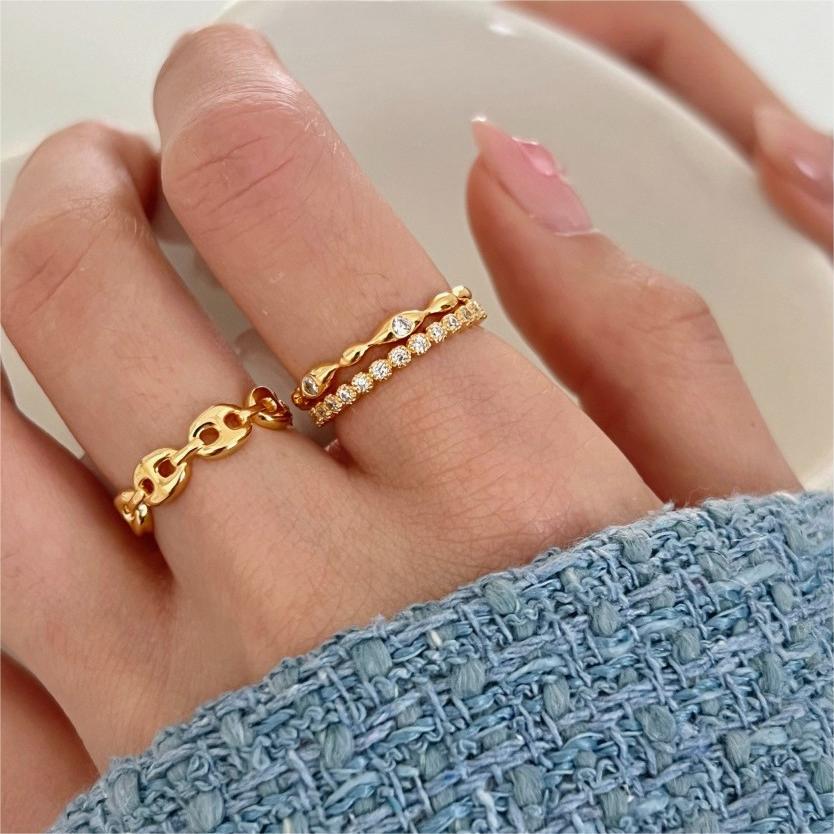 Minimalist Heart-Shaped 925 Sterling Silver Ring with Beveled Square Accent for Women